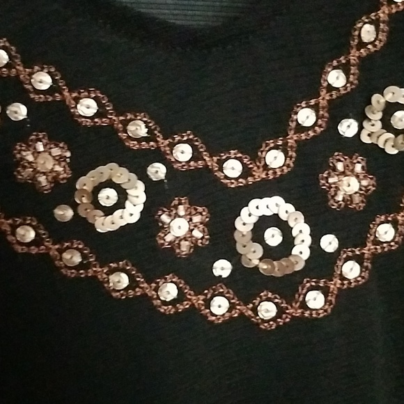 🎊 "Black Sequins Cover up"🎊 - Picture 3 of 4